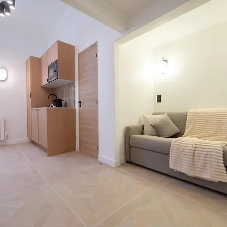 Cosy Flat By Quai D'orsay, Near Eiffel Tower Apartment